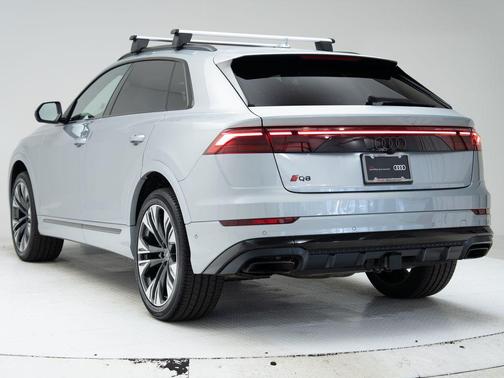 Satellite Silver Metallic 2025 Audi Q8 55 Premium Plus