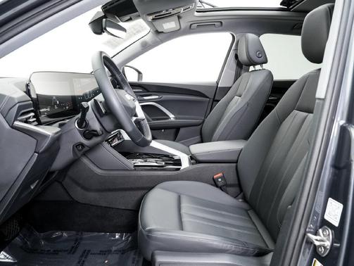 Tambora Gray Metallic 2025 Audi Q5 Premium Plus TFSI quattro S tronic