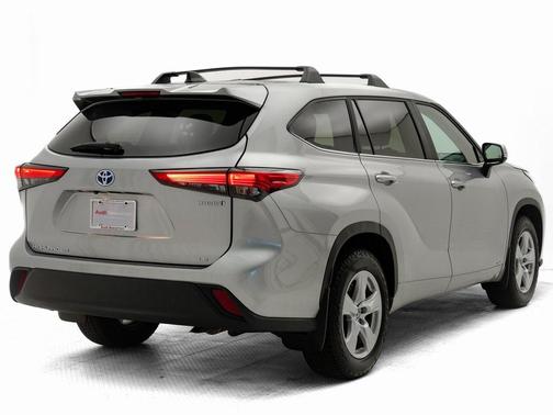 2023 Toyota Highlander Hybrid LE