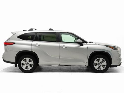 2023 Toyota Highlander Hybrid LE