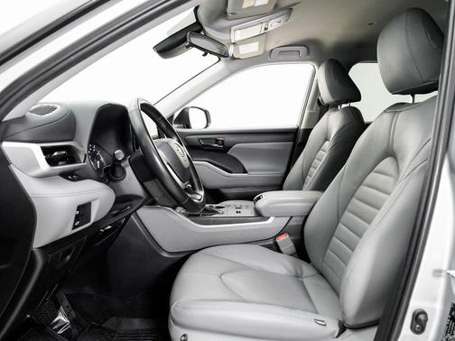 2023 Toyota Highlander Hybrid LE