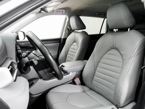 2023 Toyota Highlander Hybrid LE