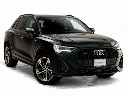 2025 Audi Q3 Premium 45 TFSI S line quattro Tiptronic