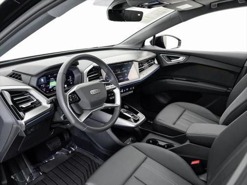 2024 Audi Q4 e-tron Premium Plus 55 quattro