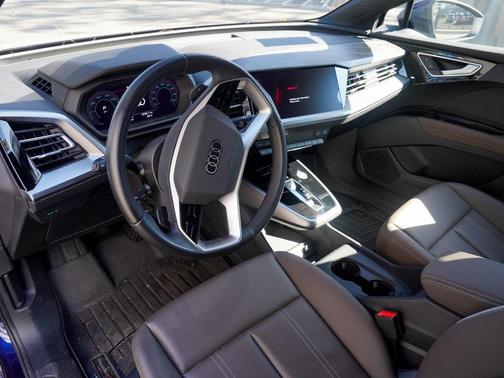 2024 Audi Q4 e-tron Premium Plus 50 quattro