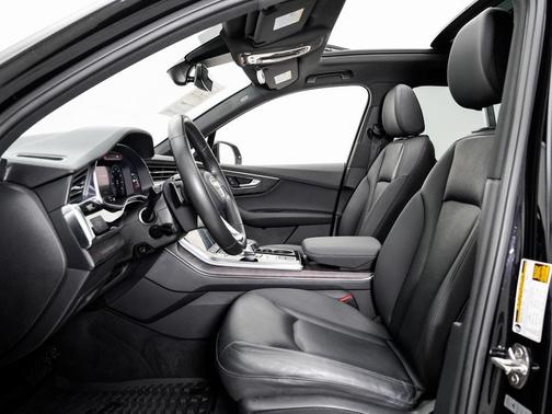 2020 Audi Q7 55 Premium Plus