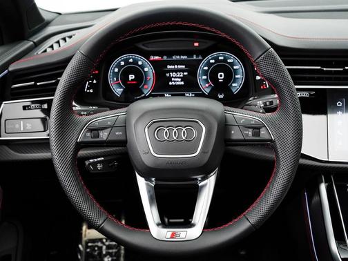 Daytona Gray Pearl Effect 2026 Audi Q7 55 Prestige