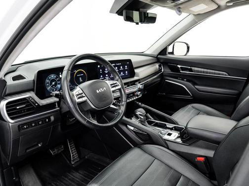 Glacial White Pearl 2024 Kia Telluride SX Prestige