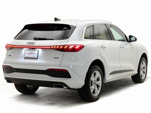 2025 Audi Q5 Premium