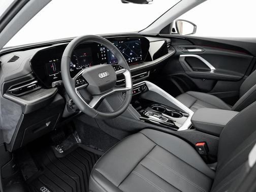 2025 Audi Q5 Premium