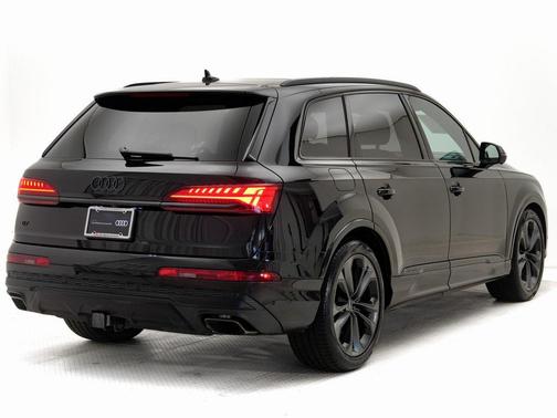 2025 Audi Q7 55 Prestige
