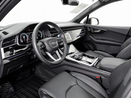 2025 Audi Q7 55 Prestige