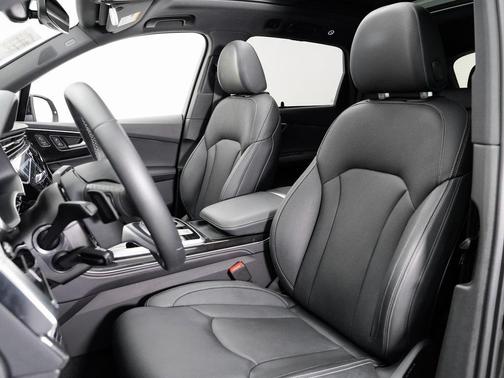 2025 Audi Q7 55 Prestige