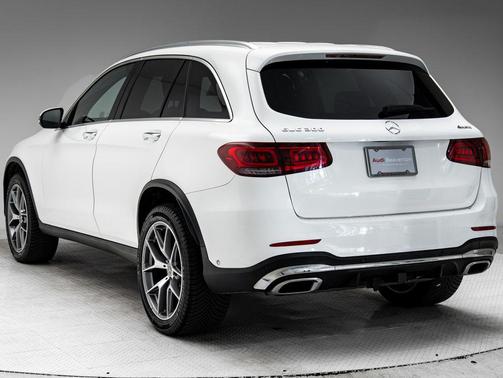 White 2022 Mercedes-Benz GLC 300 4MATIC