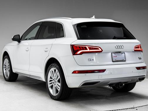 Ibis White 2018 Audi Q5 2.0T Tech Premium