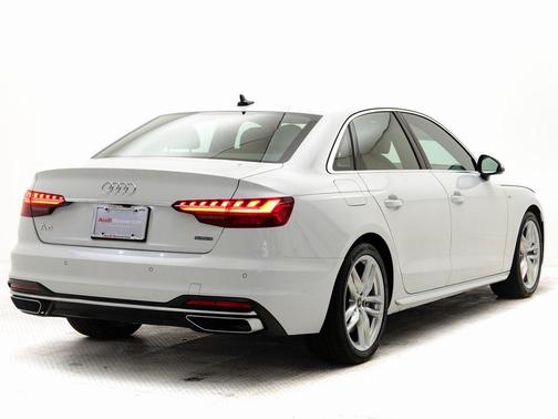 2022 Audi A4 45 S line Premium Plus