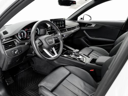 2022 Audi A4 45 S line Premium Plus