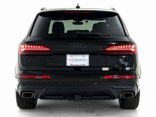 mythos black metallic 2026 Audi Q7 55 Premium Plus