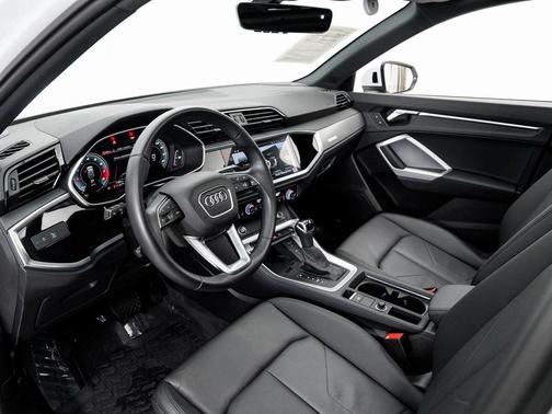 2024 Audi Q3 45 S line Premium Plus