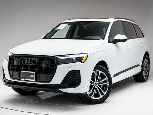 2025 Audi Q7 45 Premium Plus