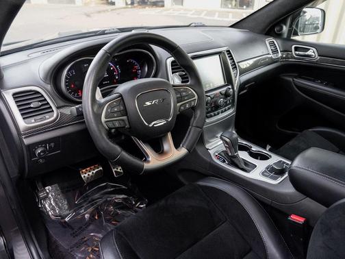 2017 Jeep Grand Cherokee SRT