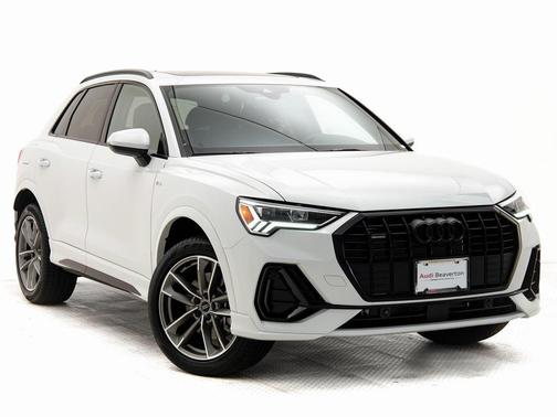 2025 Audi Q3 Premium 45 TFSI S line quattro Tiptronic