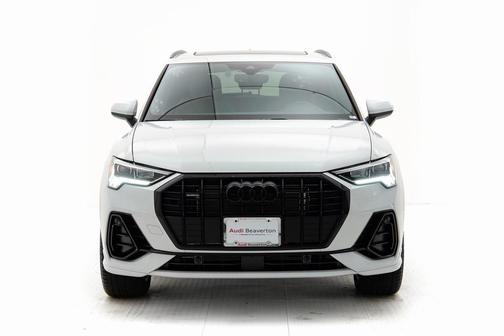 2024 Audi Q3 Premium 45 TFSI S line quattro Tiptronic
