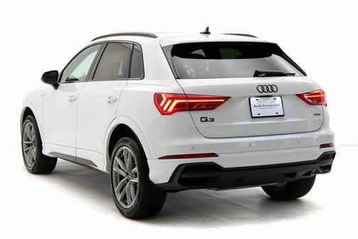 2024 Audi Q3 Premium 45 TFSI S line quattro Tiptronic