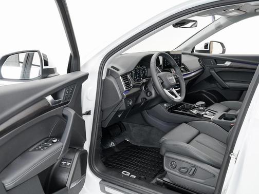 2025 Audi Q5 55 S line Premium Plus