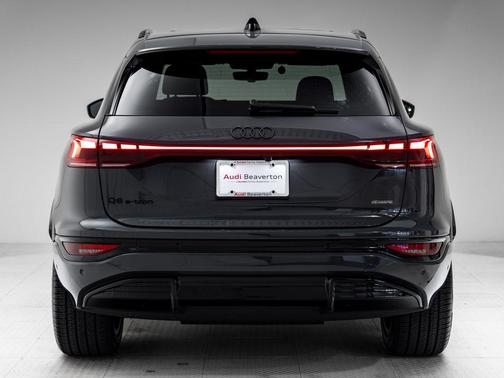 G5g5 2027 Audi Q6 e-tron Premium Plus quattro