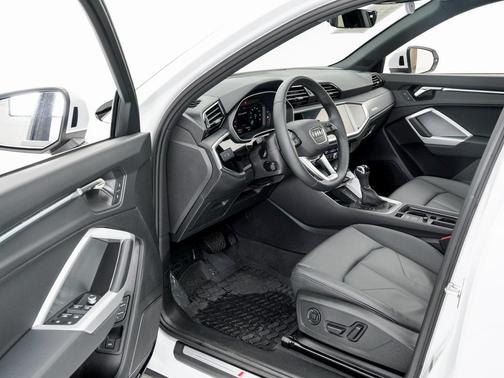 2025 Audi Q3 45 S line Premium Plus