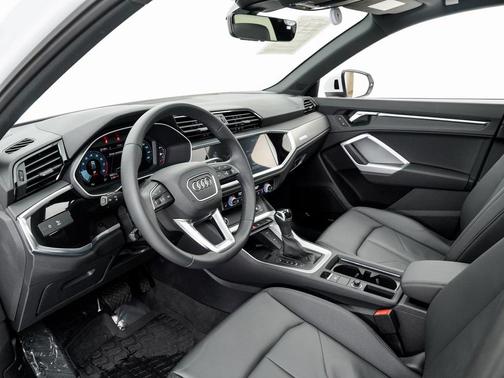 2025 Audi Q3 45 S line Premium Plus