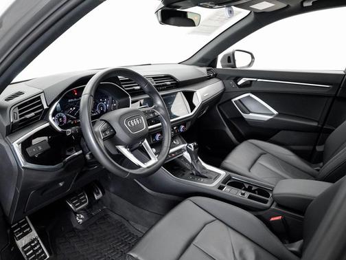 2020 Audi Q3 45 Premium Plus