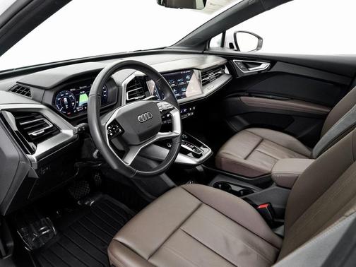 2024 Audi Q4 e-tron Premium 50 quattro