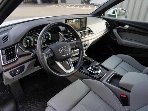 2022 Audi Q5 45 S line Premium Plus