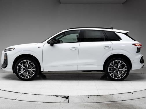 Arkona White 2026 Audi Q3 TFSI quattro S tronic
