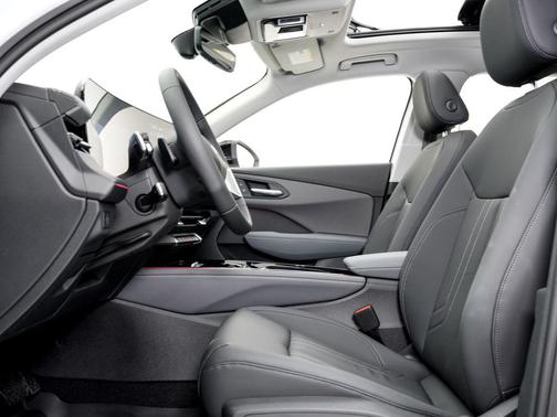 Arkona White 2026 Audi Q3 TFSI quattro S tronic