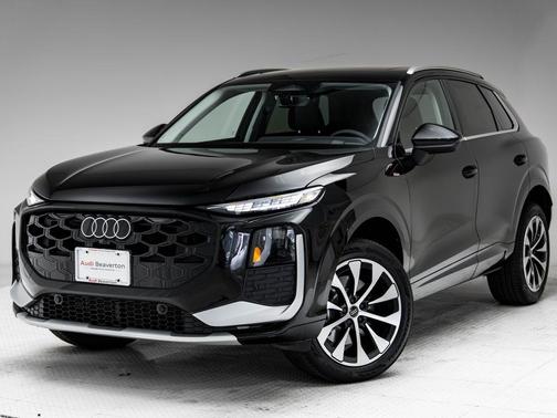 Mythos Black Metallic 2026 Audi Q3 TFSI quattro S tronic