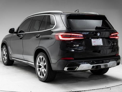 Black Sapphire Metallic 2022 BMW X5 xDrive40i