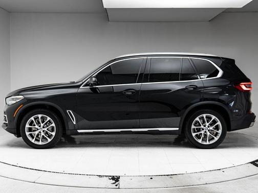 Black Sapphire Metallic 2022 BMW X5 xDrive40i