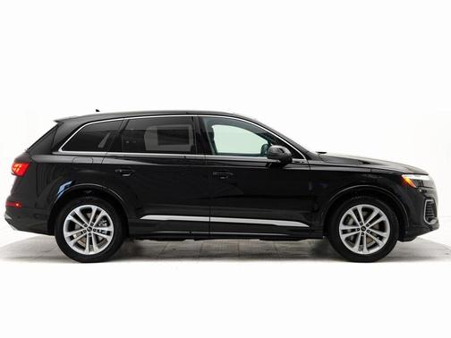 2025 Audi Q7 55 Prestige
