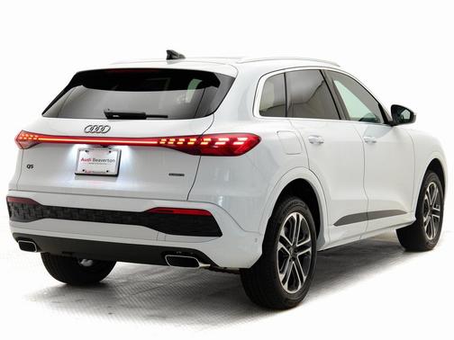 2025 Audi Q5 Premium Plus