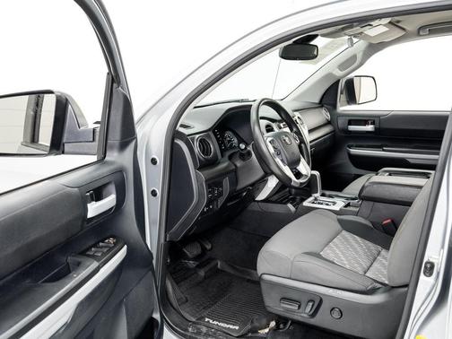Silver Sky Metallic 2019 Toyota Tundra SR5