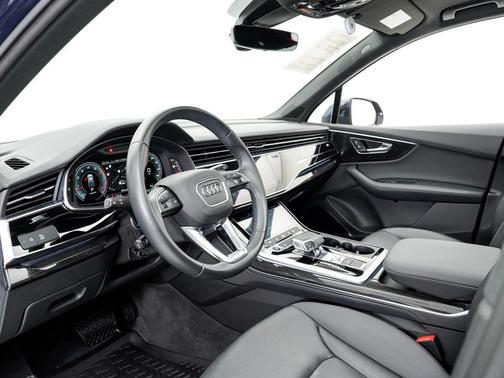 2021 Audi Q7 55 Premium Plus