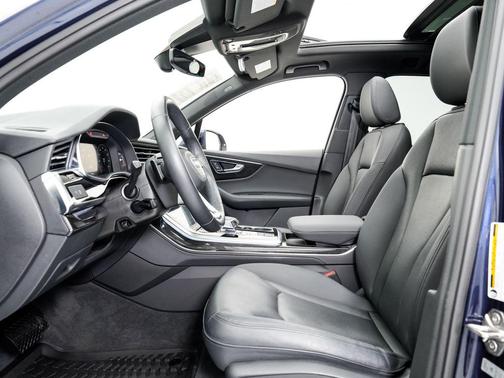 2021 Audi Q7 55 Premium Plus
