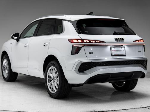 Arkona White 2026 Audi Q3 TFSI quattro S tronic