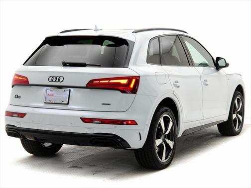 2024 Audi Q5 45 S line Prestige