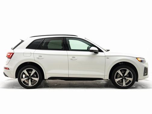 2022 Audi Q5 45 S line Premium Plus