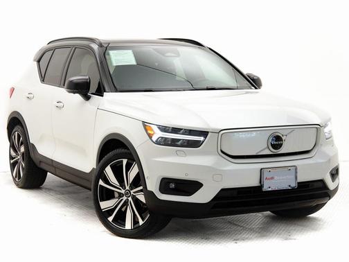 2022 Volvo XC40 Recharge Pure Electric P8 Twin Plus