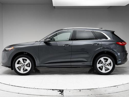 Tambora Gray Metallic 2025 Audi Q5 Premium Plus TFSI quattro S tronic